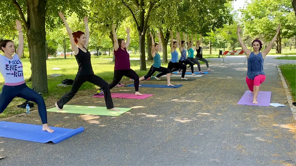 Vinyasa flow joga u parku 7.06.2020
